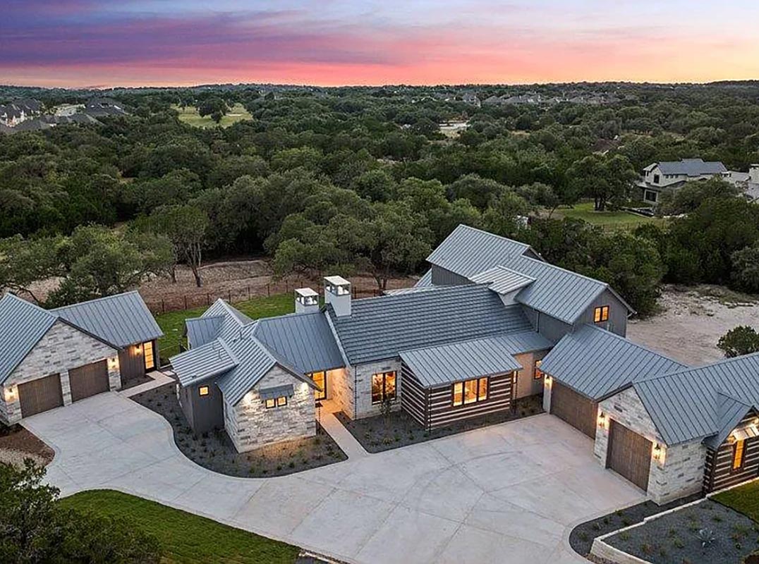 Custom Crafted • Resort Inspired • Gated Hawkridge