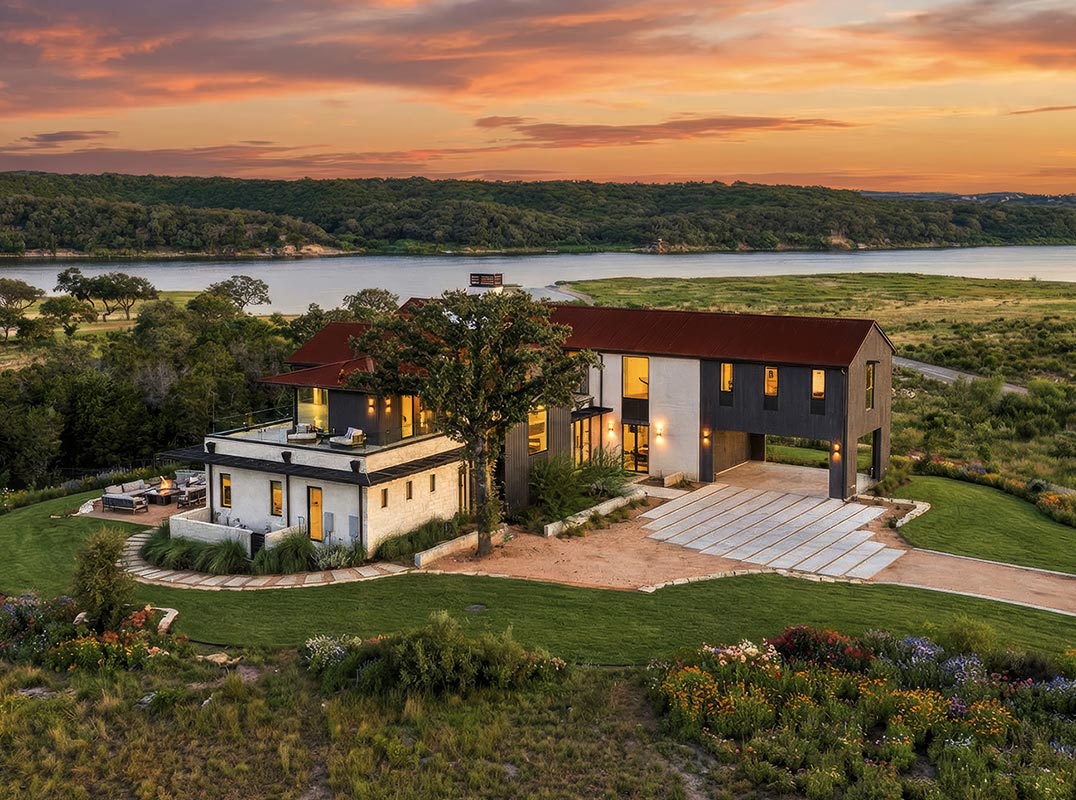 Lake Travis Luxury With Room To Breathe