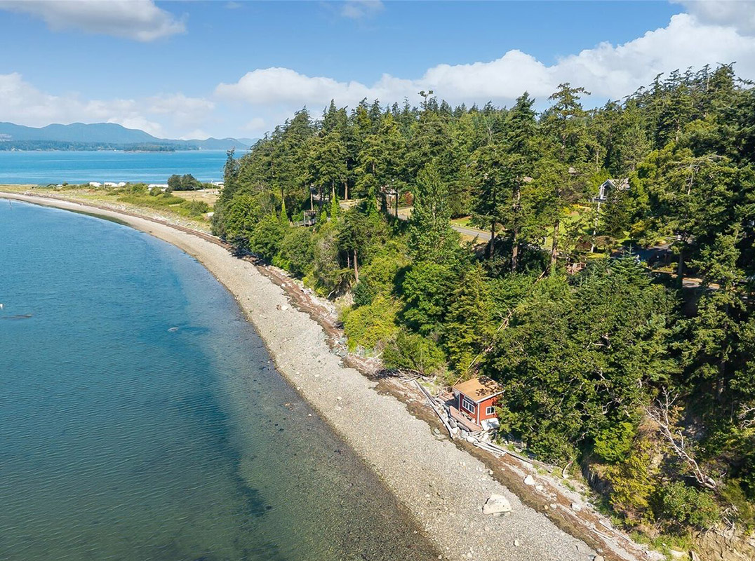 Distinctive Waterfront Estate