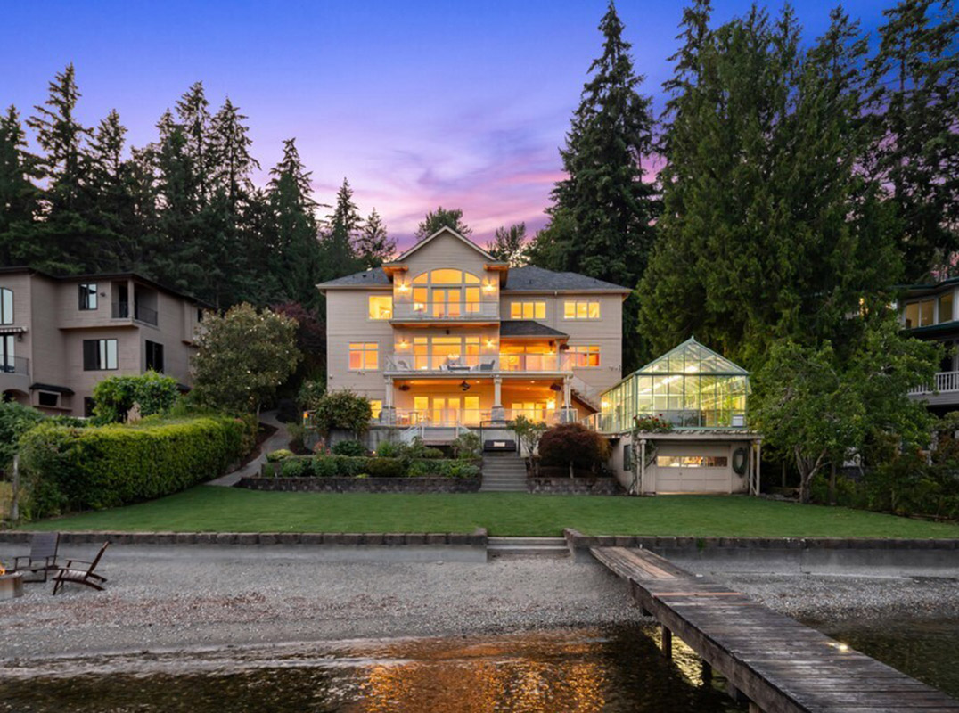 Beautiful Lake Sammamish Waterfront
