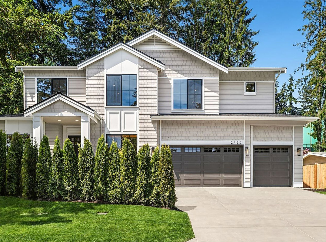 Beautiful New Construction in Robinswood