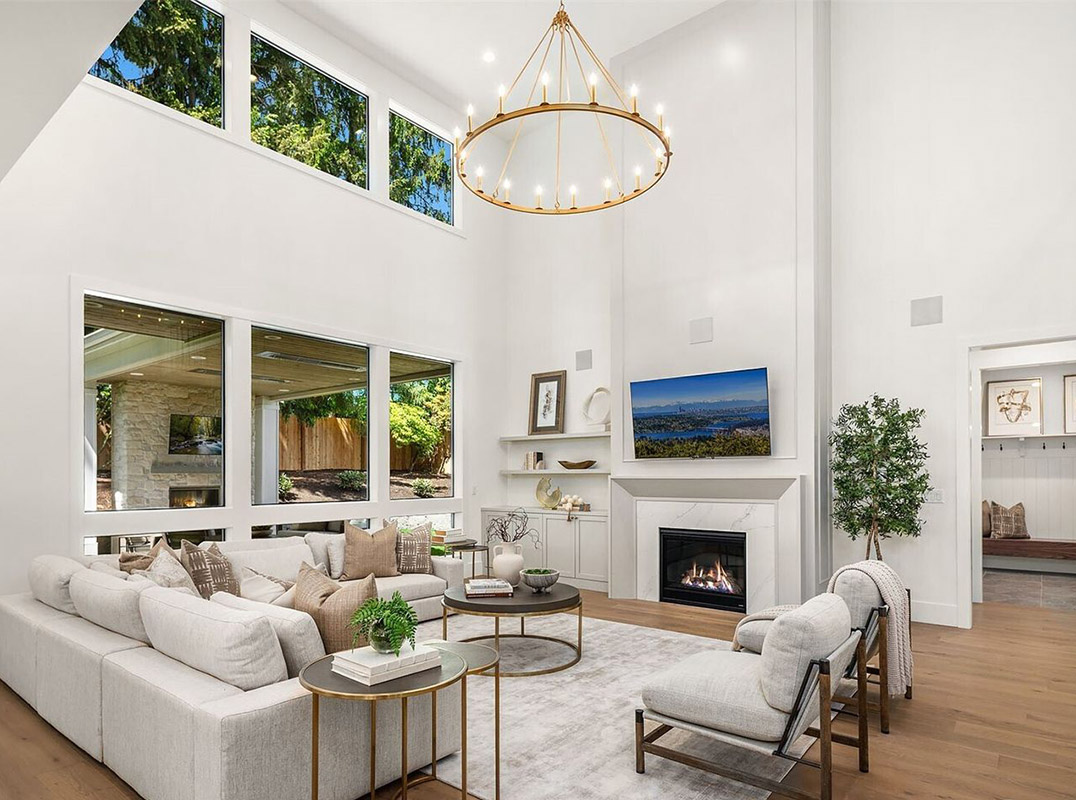Beautiful New Construction in Robinswood