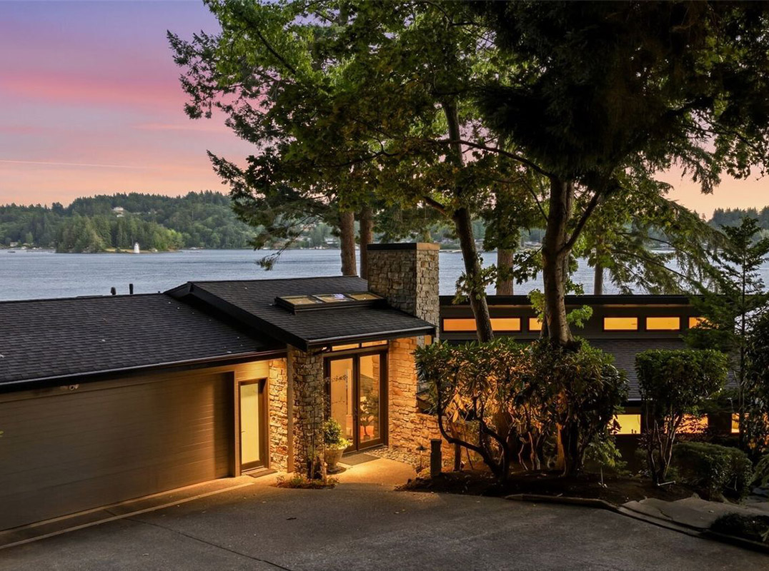 Hale Passage Waterfront