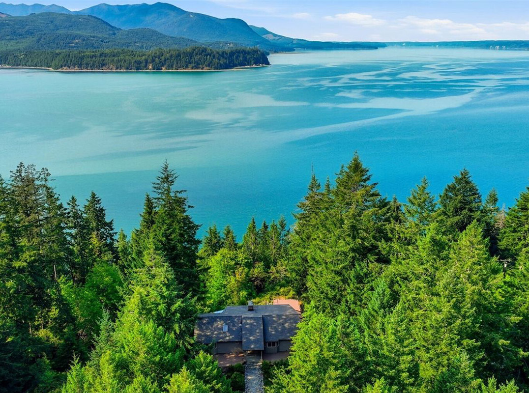 Secluded Seabeck Estate
