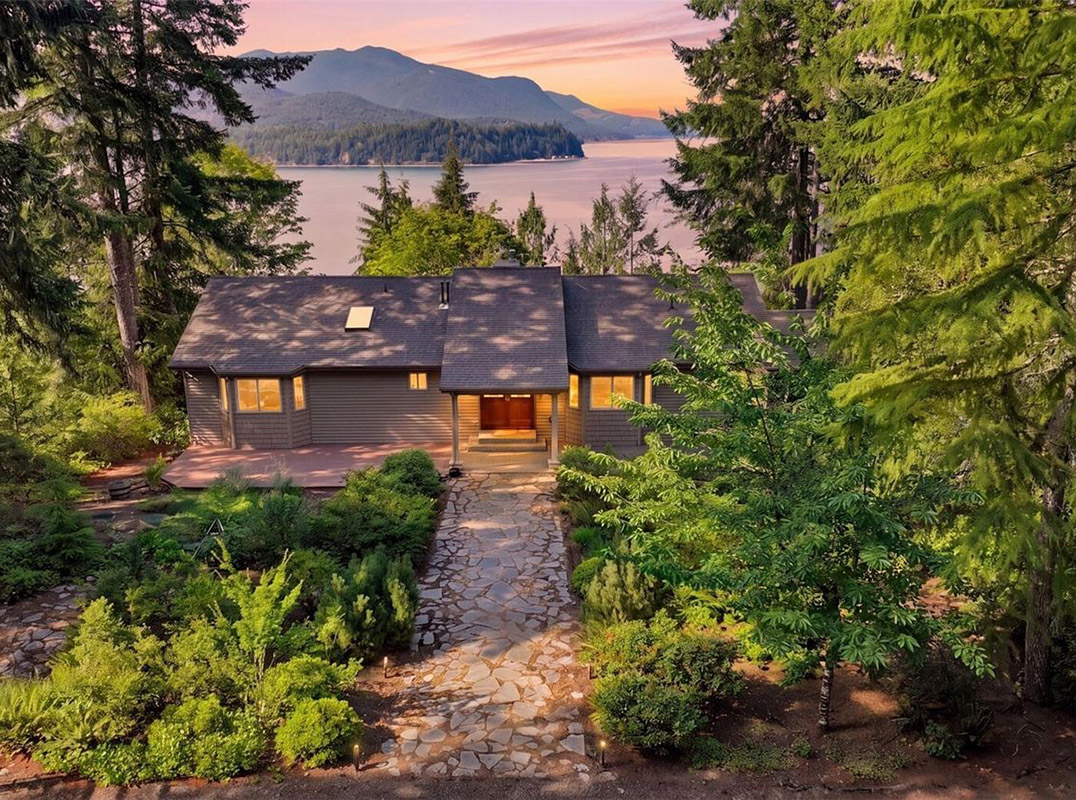 Secluded Seabeck Estate