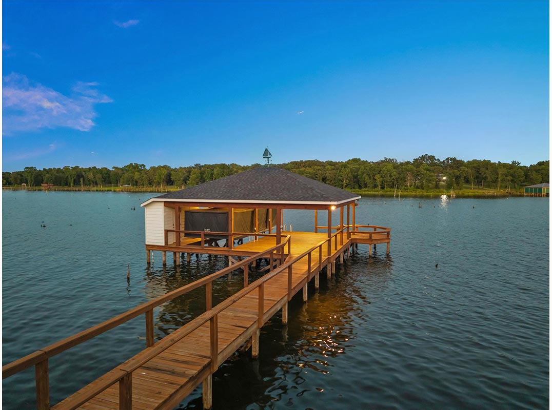 White Oak Branch Of Lake Fork -- Cape Cod Elegance In East Texas