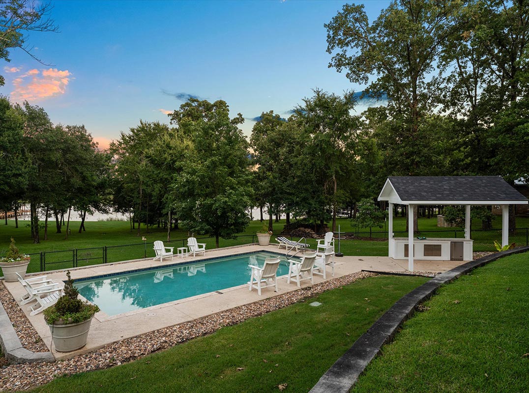 White Oak Branch Of Lake Fork -- Cape Cod Elegance In East Texas