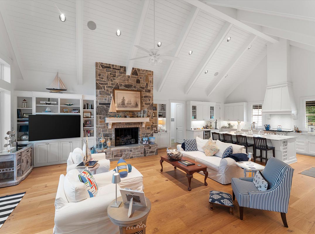 White Oak Branch Of Lake Fork -- Cape Cod Elegance In East Texas