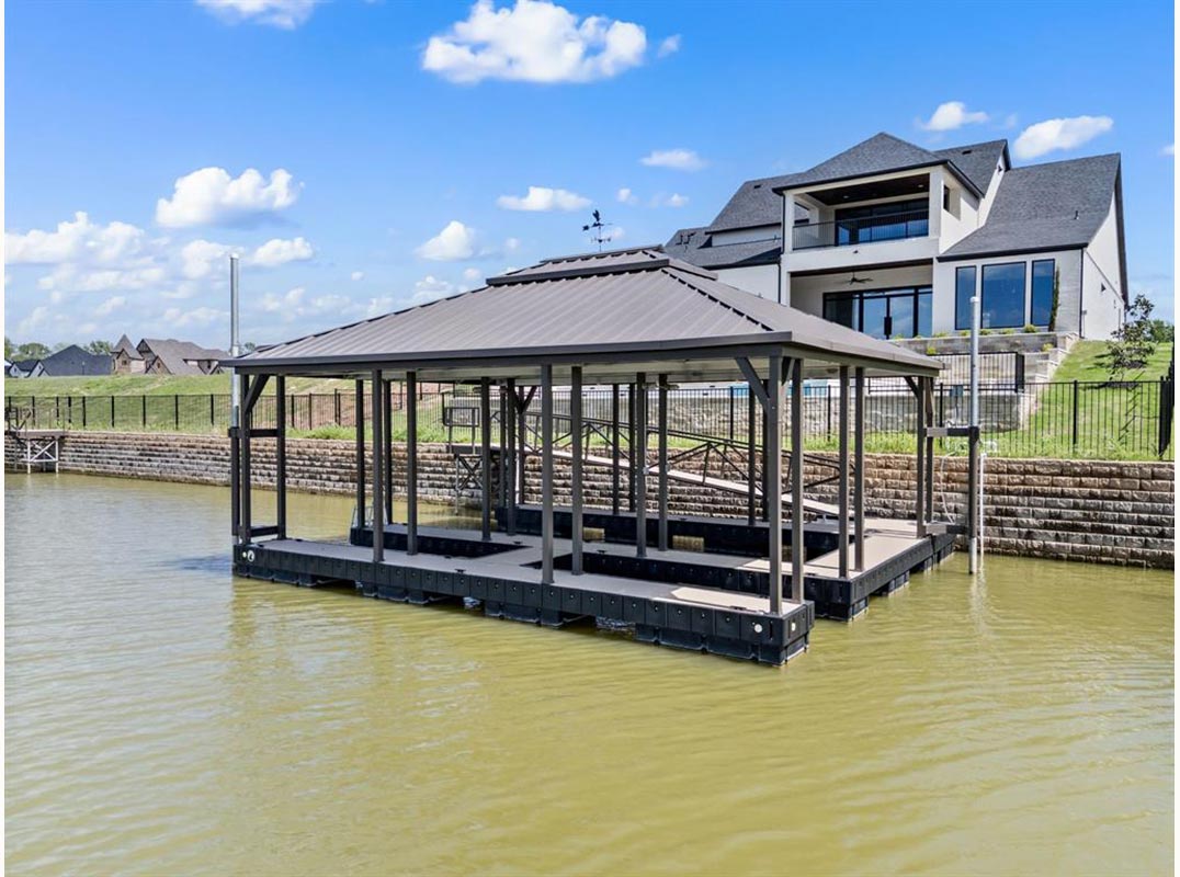 Exquisite Lakeside Living On Eagle Mountain Lake