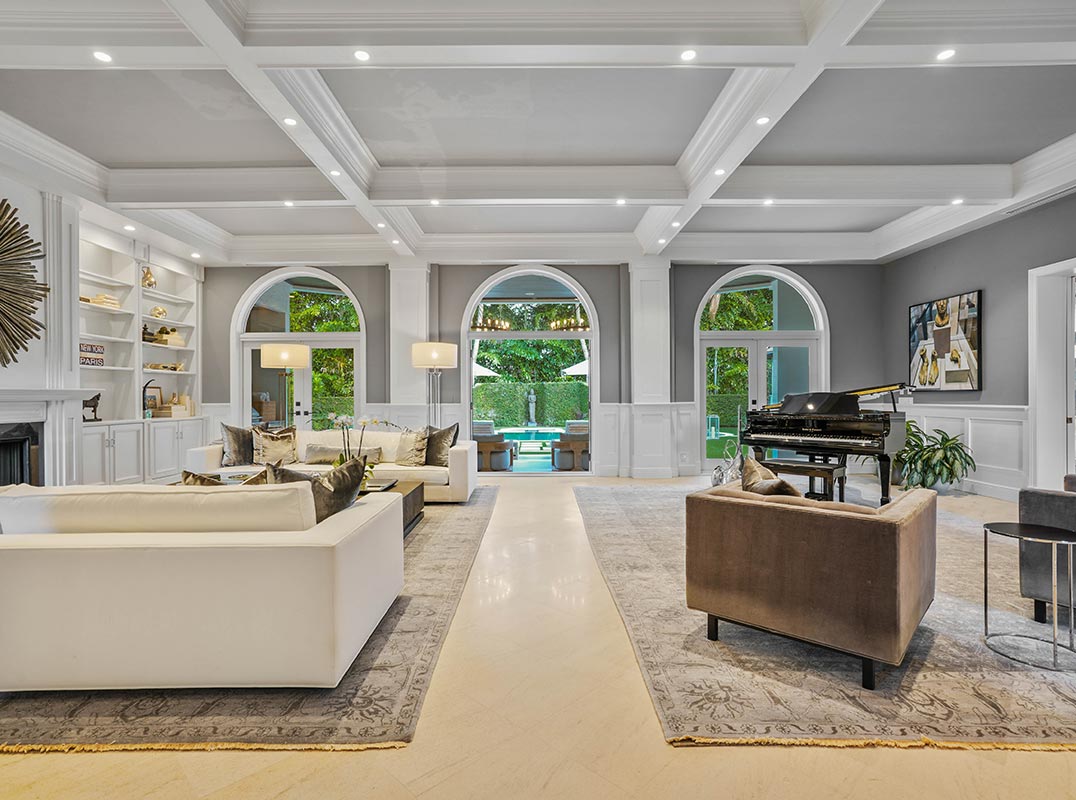Fully Updated Estate in one of Wellington's Most Desirable Communities