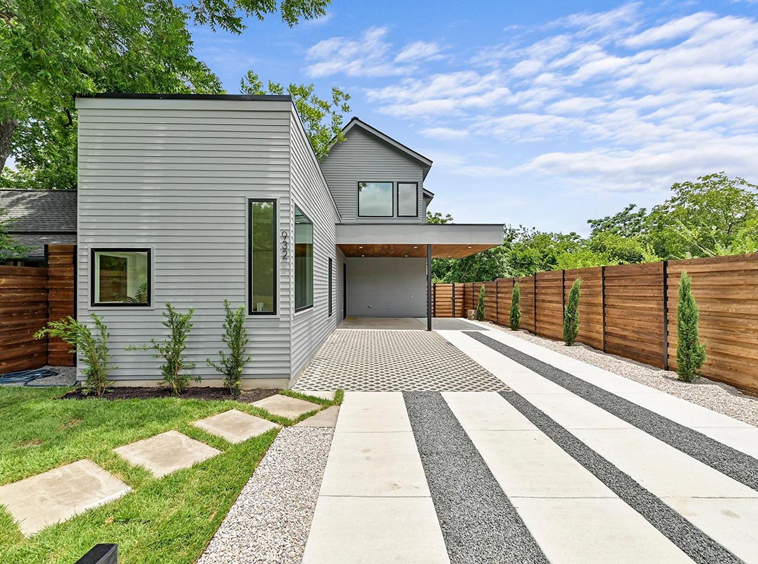 Modern Luxury in the Heart of North Loop