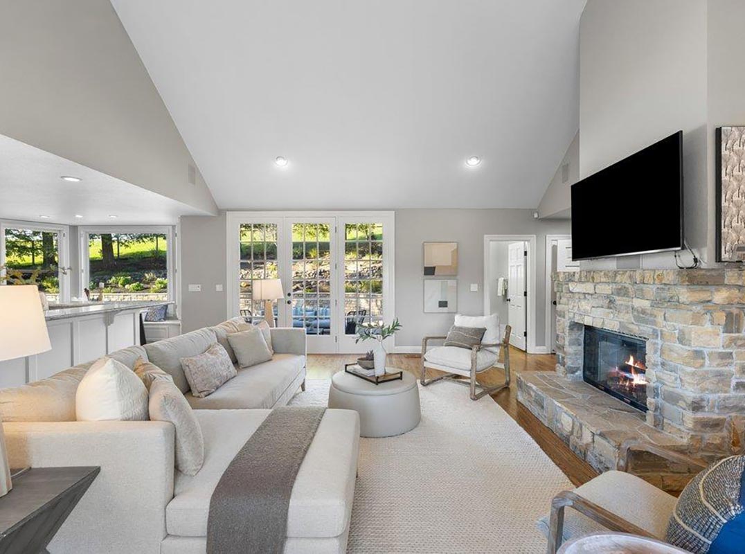 A Beautifully Customized Magee Ranch Retreat With Serene Outdoor Living