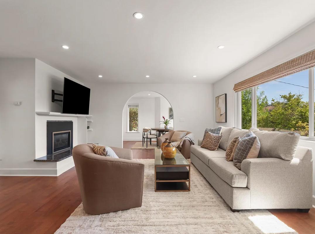 Mediterranean Charm in Coveted Ivy Drive