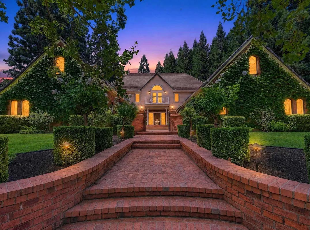  A Grand Blackhawk Estate Designed for Living & Entertaining 