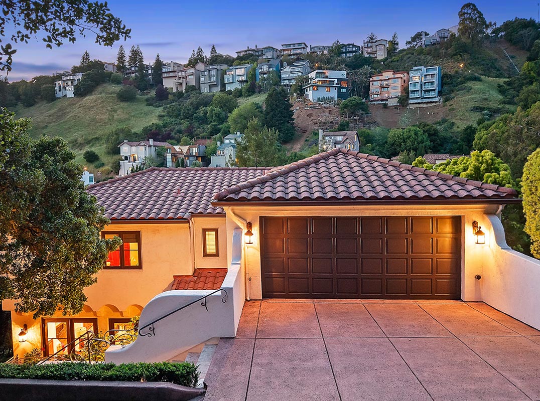 Italian Mediterranean Elegance with Sweeping Bay Views
