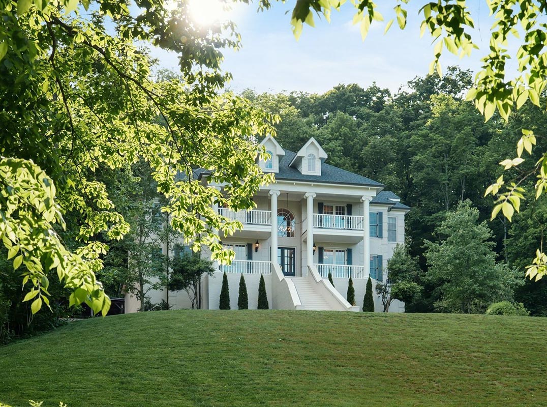 20 Acres of Unparalleled Franklin Living