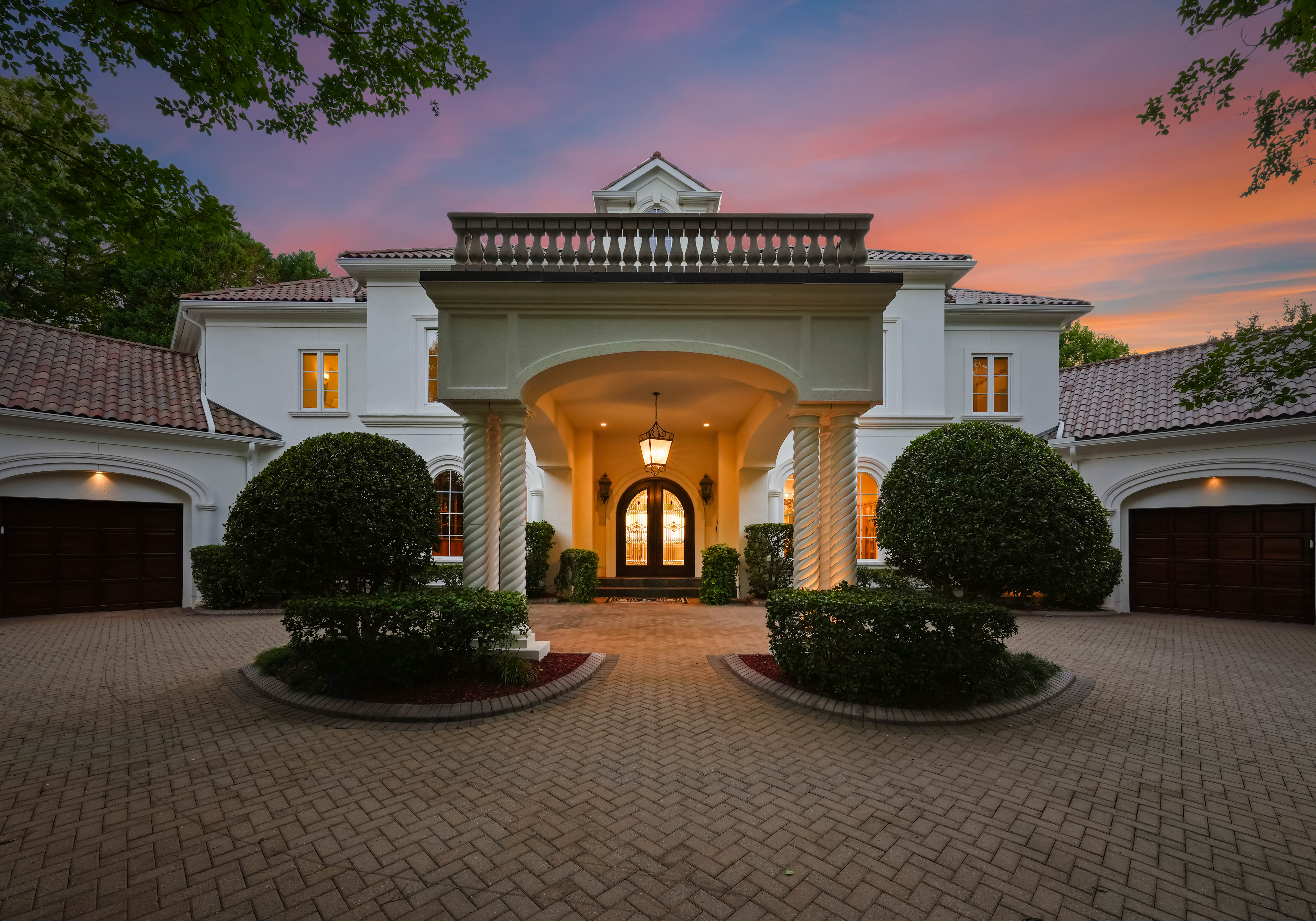 Trophy Estate Perched Elegantly on Lake Norman