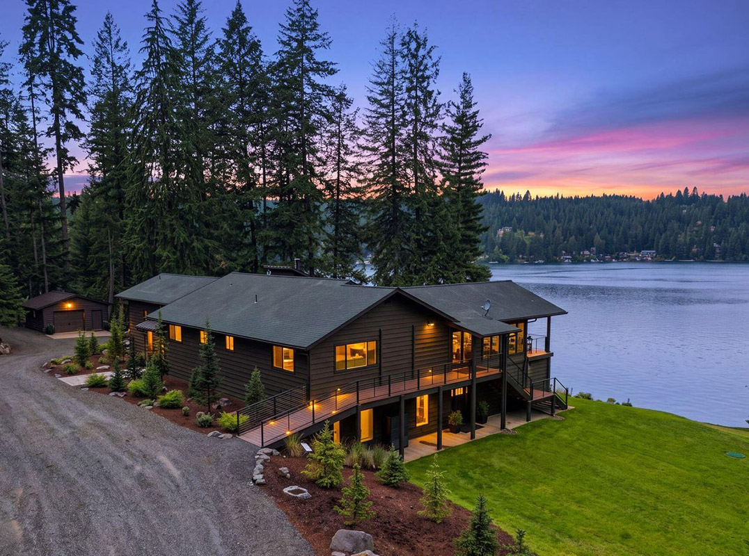 Rare Hayden Lake Luxury Waterfront