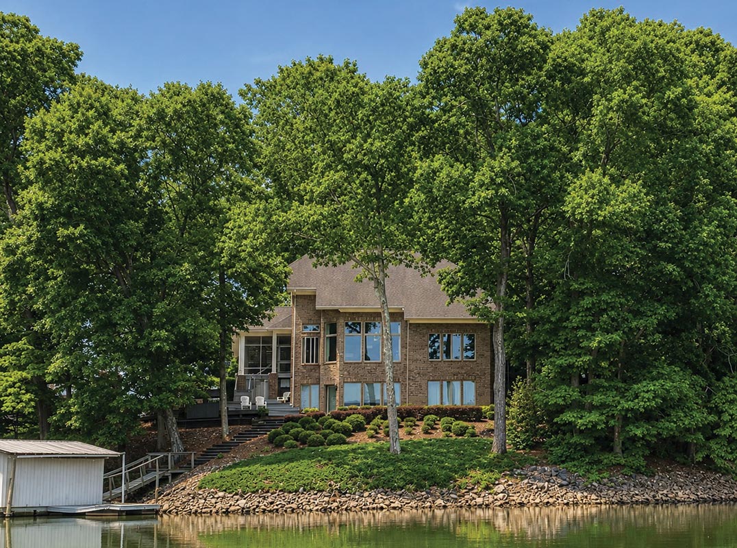 Exceptional Waterfront Retreat With Breathtaking Lake Wylie Views