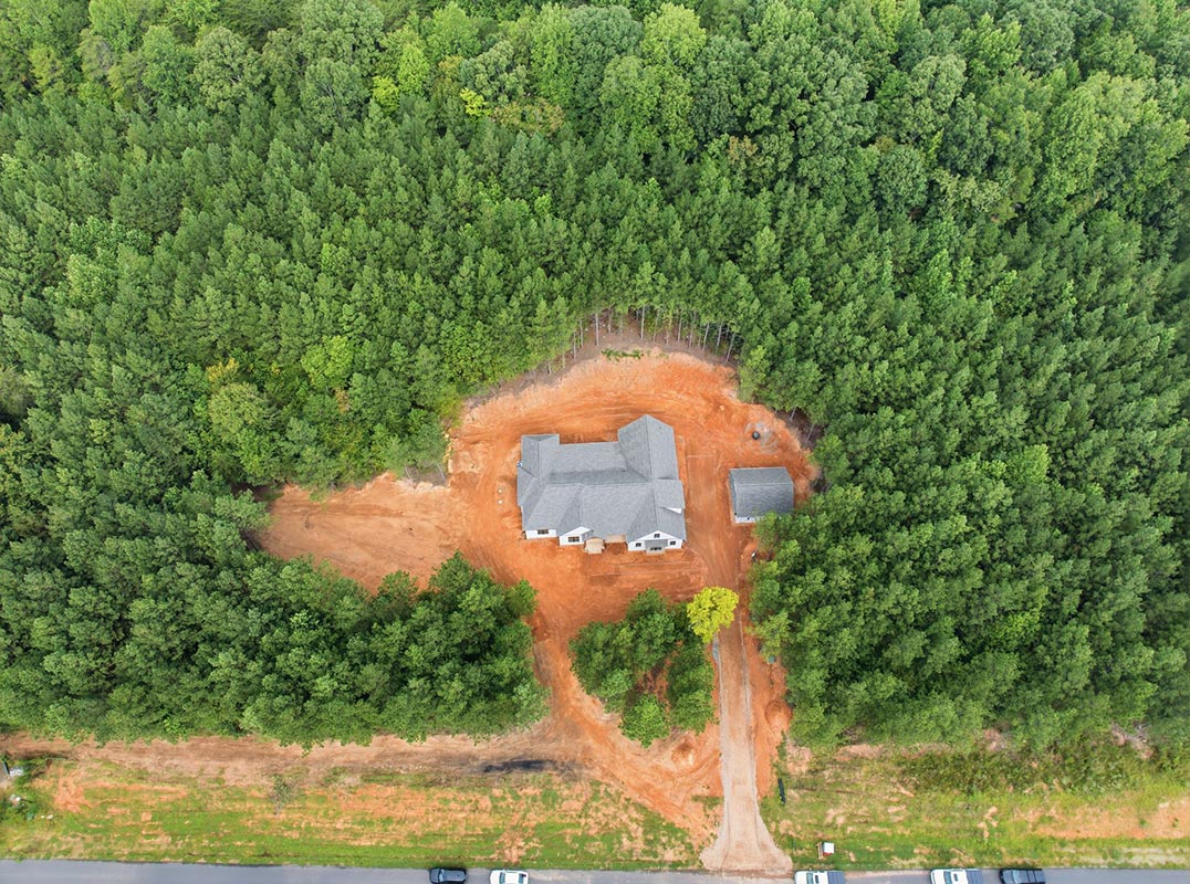 Beautiful New Construction on 3.55 Private Acres