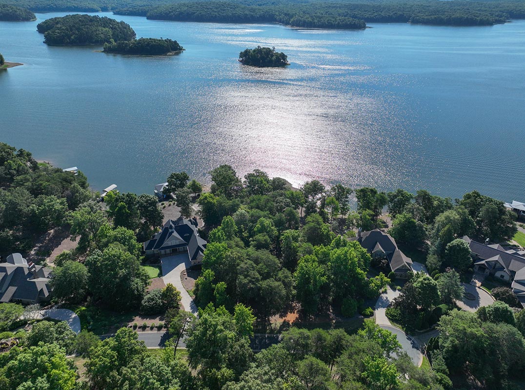 One of the Last Available Lakefront Lots in Old North State Club