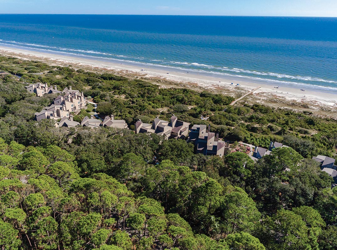 Oceanfront | Direct Beach Access | Community Pool