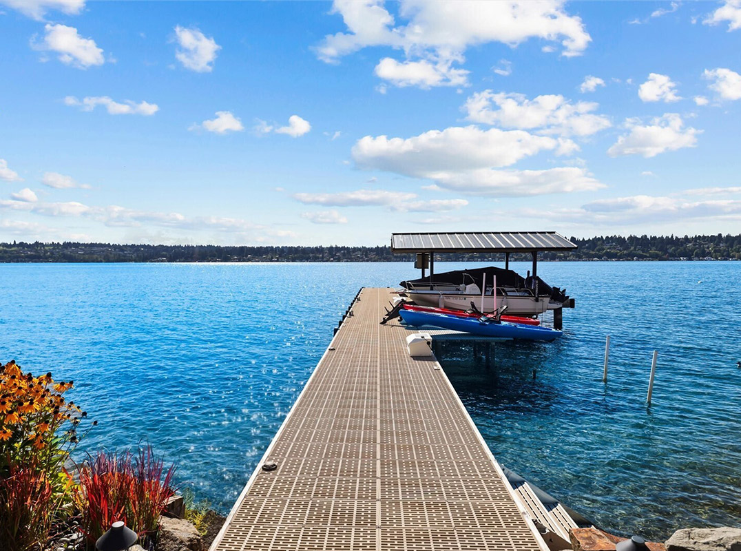 Exceptional Lake Washington Waterfront