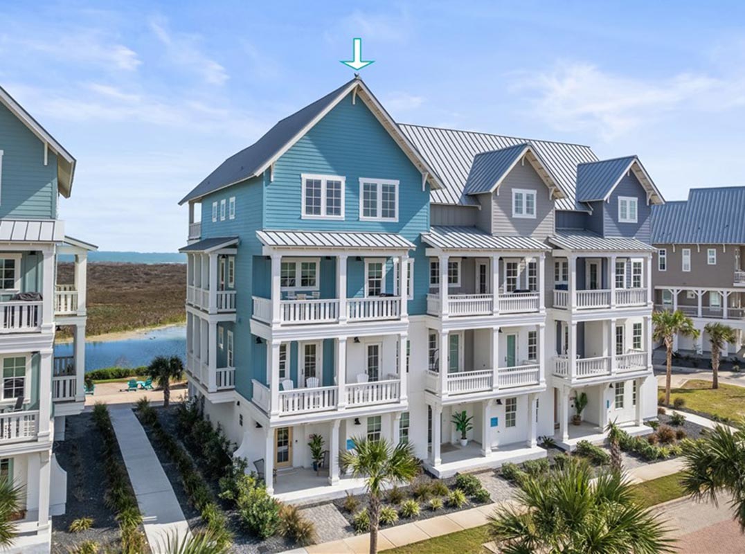 A Four-Story Gulf Coast Escape