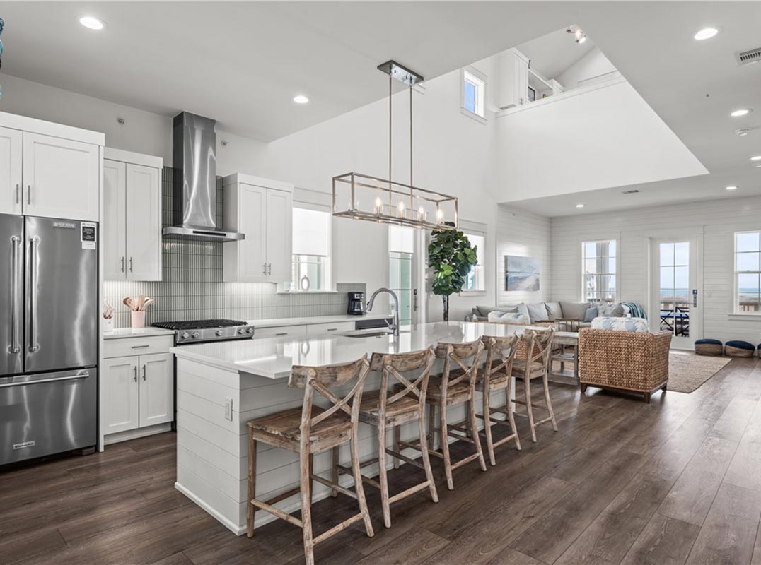 A Four-Story Gulf Coast Escape