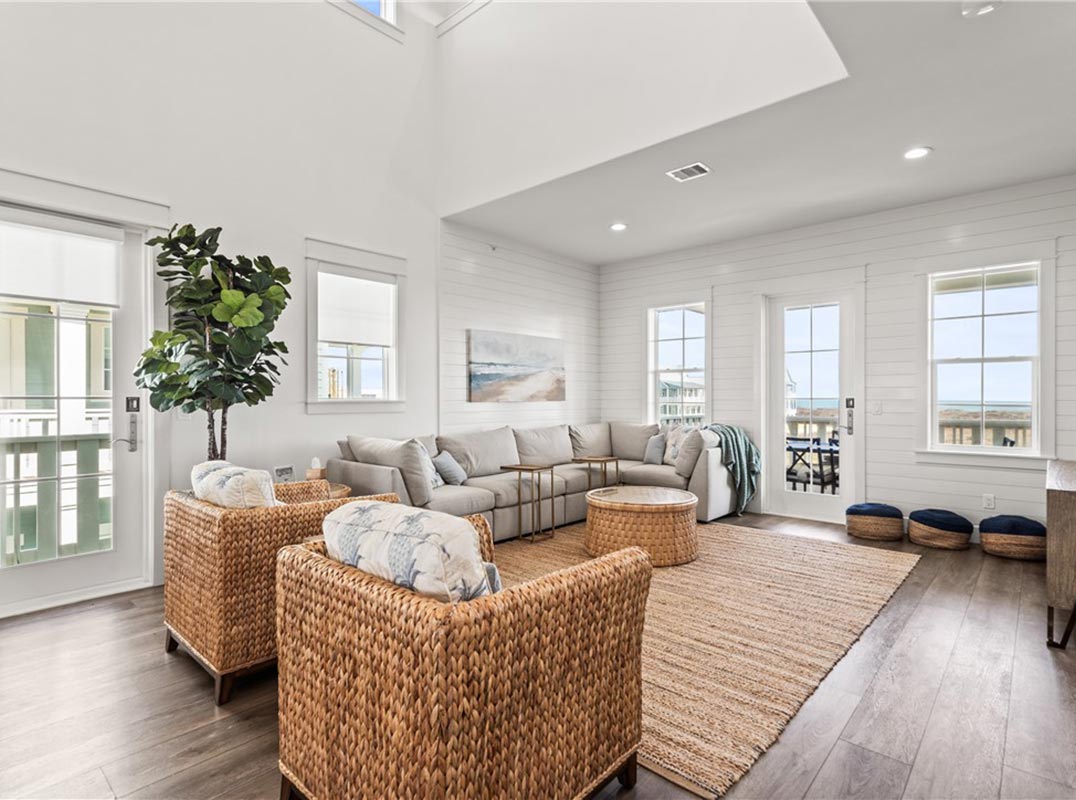 A Four-Story Gulf Coast Escape