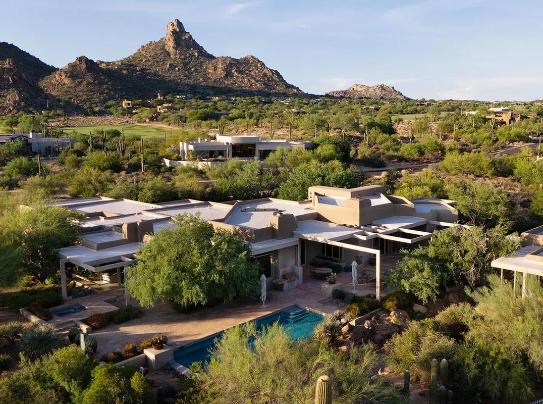 Bob Bacon Designed Single Level Contemporary