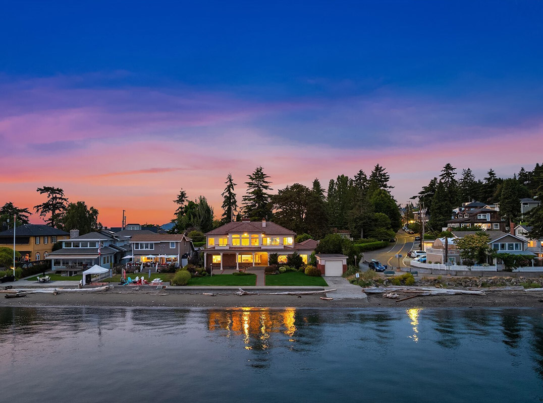 Waterfront Living at Three Tree Point