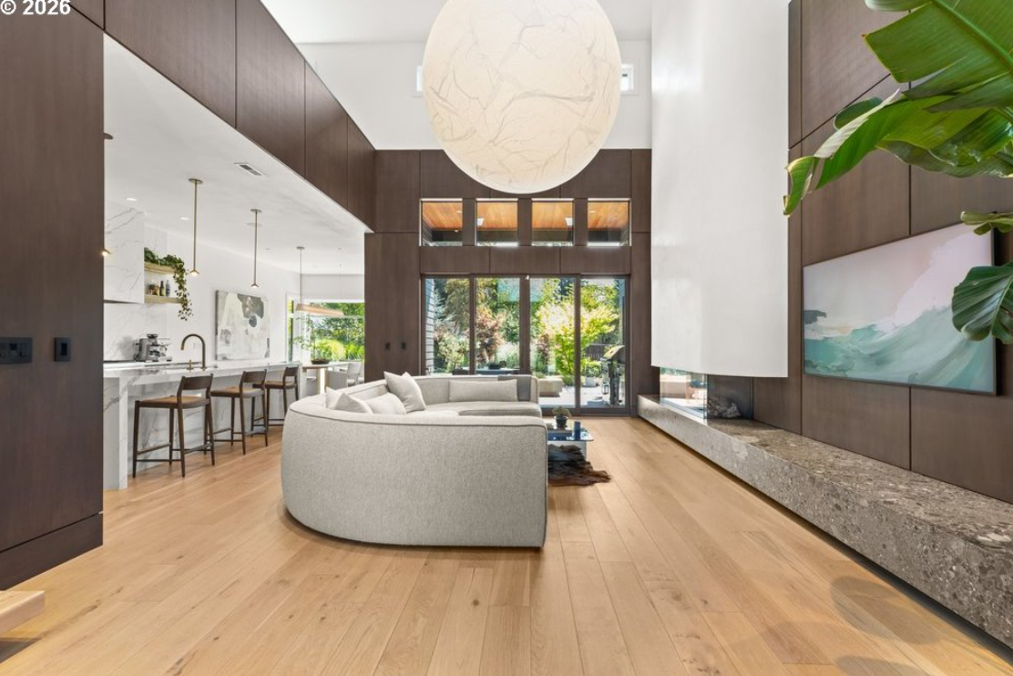 Contemporary Living in Ridgefield at its Finest.