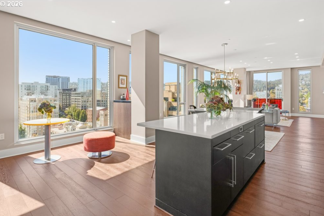Pearl District | SW Facing | 1500 sqft Condo