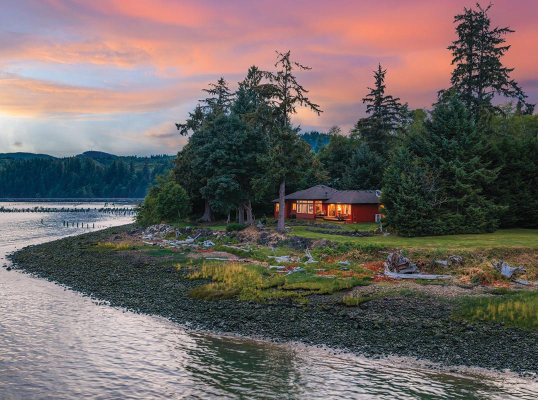 A RARE PACIFIC NORTHWEST ESTATE