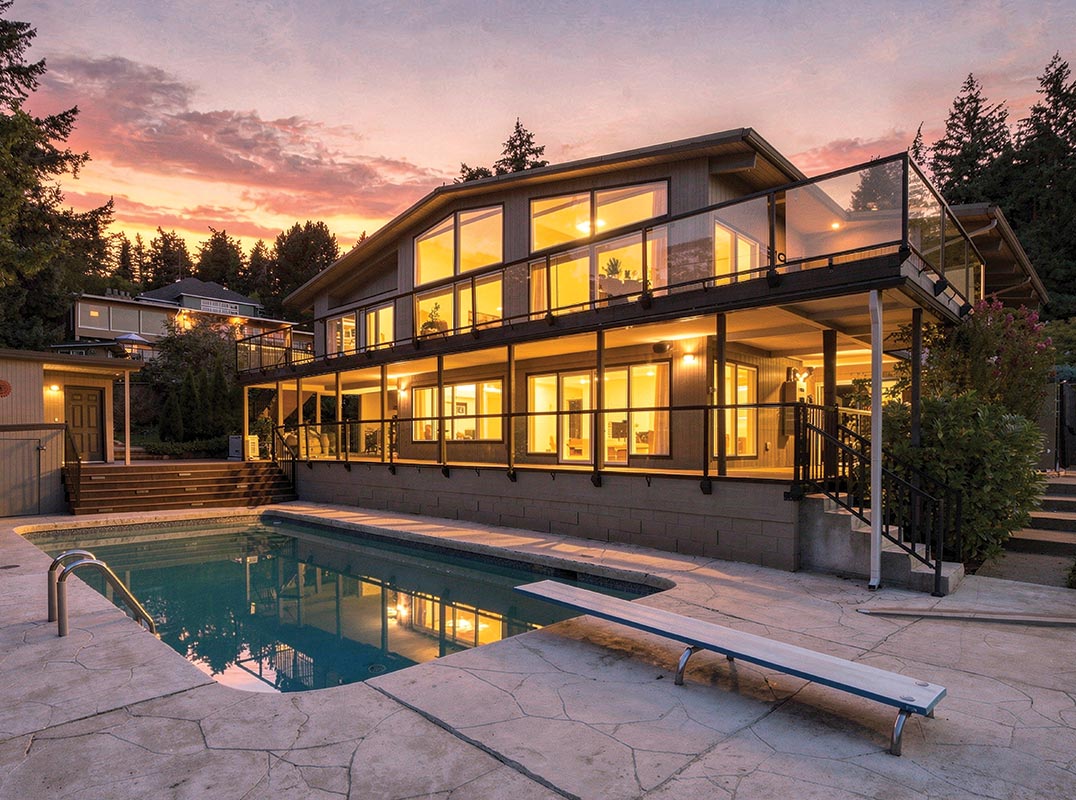 Midcentury Modern Masterpiece with Panoramic Views