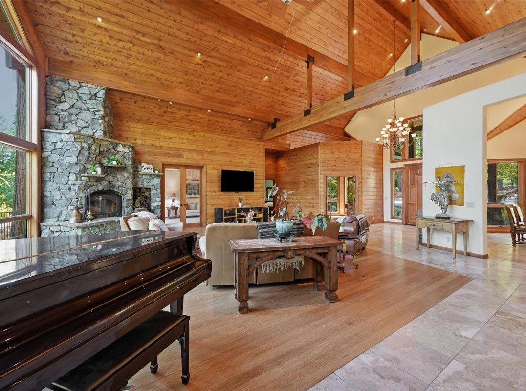 Lodge-Inspired Luxury on 10 Private Acres