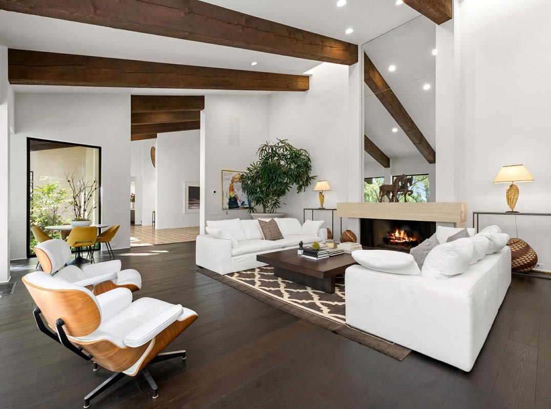 Santa Barbara-Inspired Grandeur on 8.2 Acres