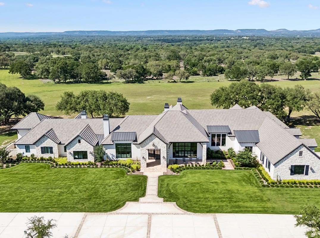 Rolling Oaks Ranch: The Pinnacle of Private Estate Living