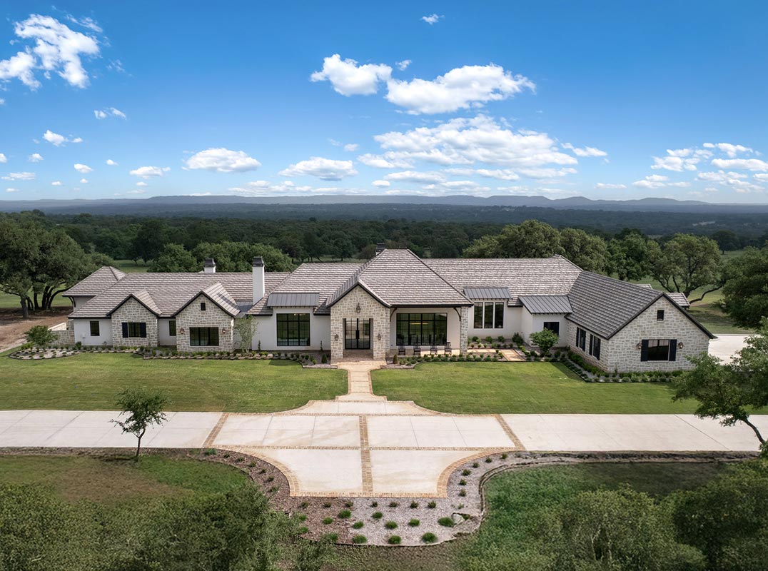 Rolling Oaks Ranch: The Pinnacle of Private Estate Living