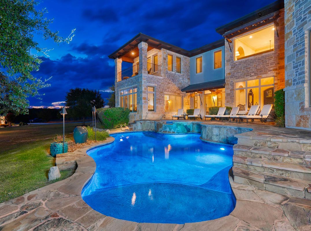 Private Cul-De-Sac Estate