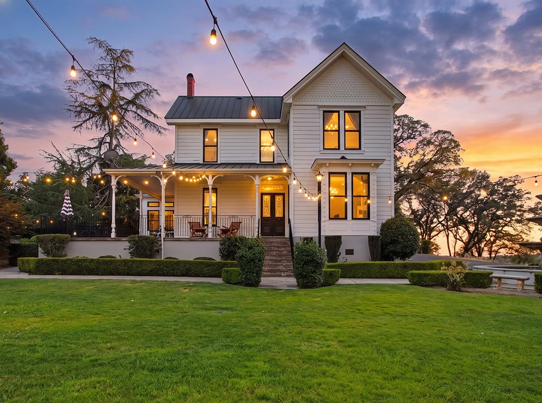 Victorian Grandeur in the Heart of Auburn