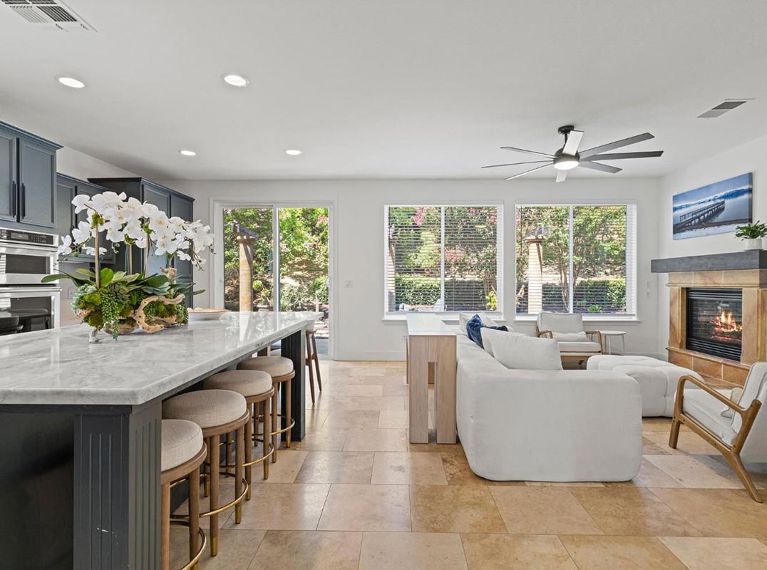 Refined Serrano Living