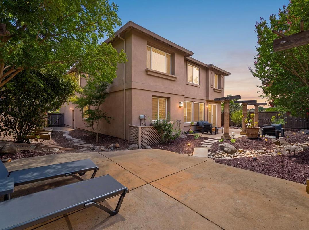 Refined Serrano Living