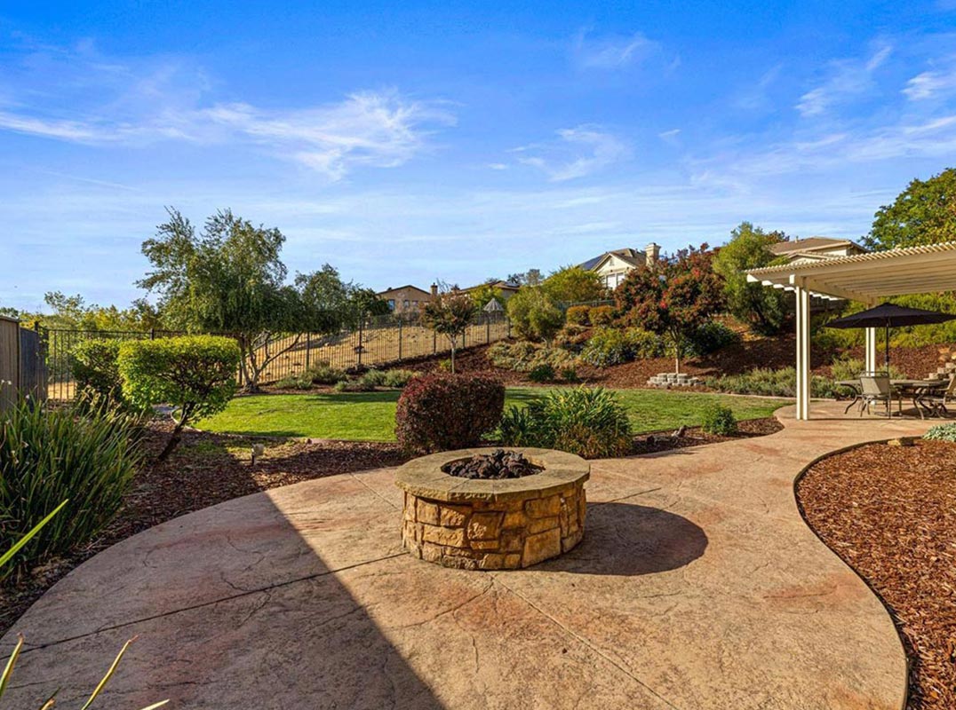 Private Serrano Living with Sunset Views