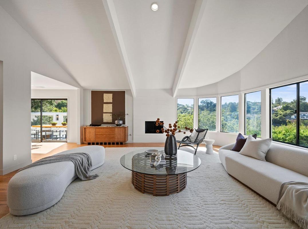 Striking Retreat, Unbound Vistas