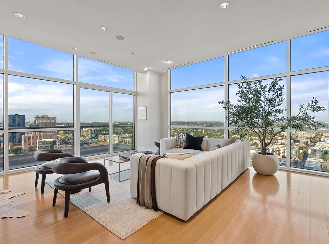 Experience Downtown Austin Living From The Ne Corner Of The 29Th Floor At 5Fiftyfive