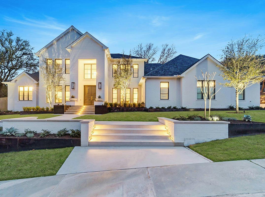Elegant And Contemporary Home