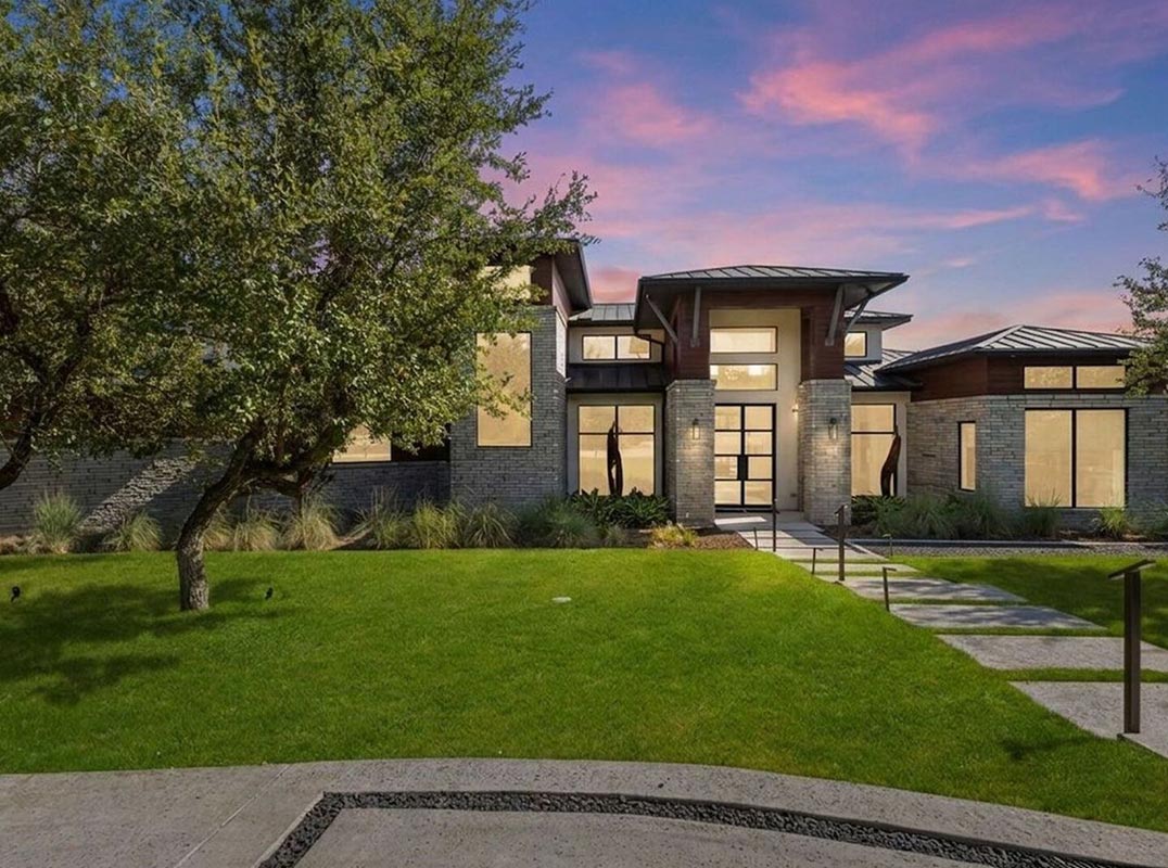 Sophisticated Estate Living On Five Acres