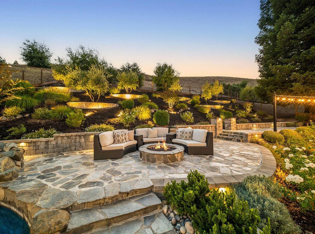 Rolling Hills, Resort-Style Living in Magee Ranch